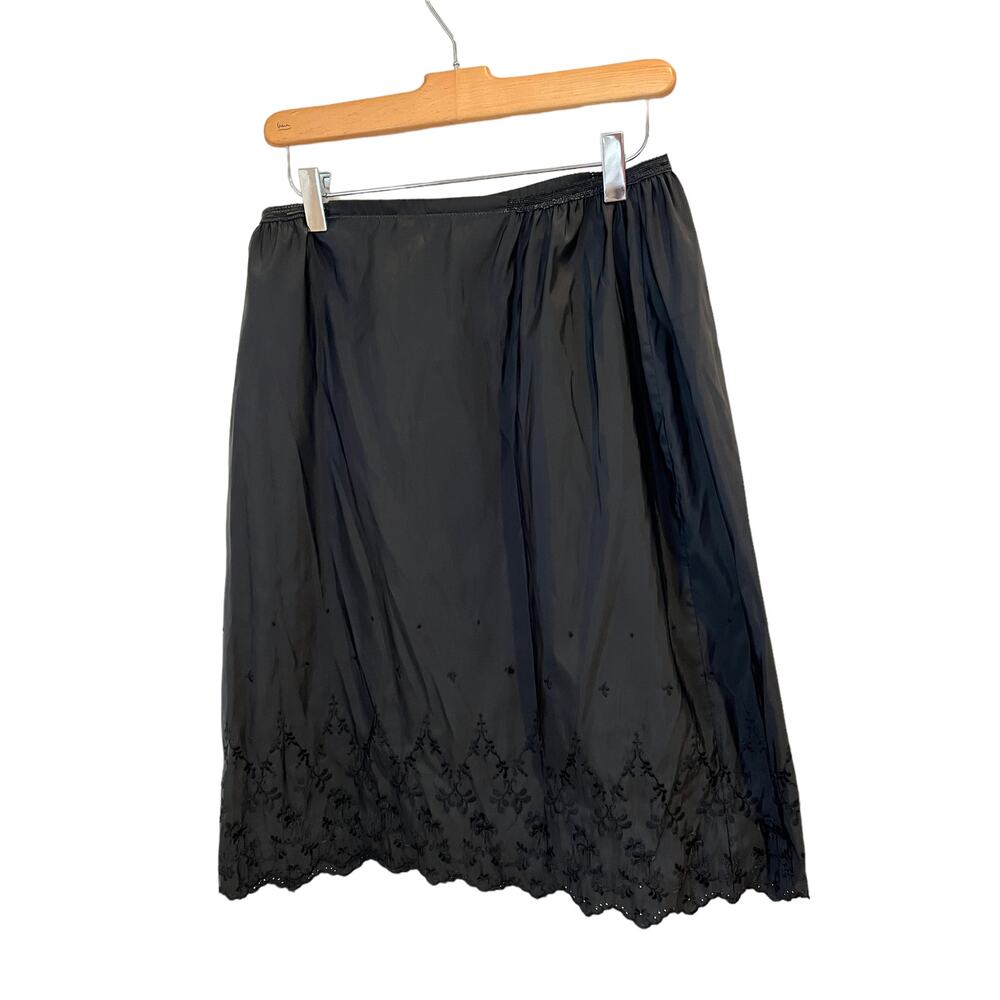 Vintage 70s Komar Black Eyelet embroidered Half Slip - Picture 3 of 6